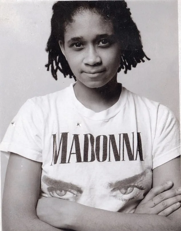 A Chance Encounter in Battery Park: How a 1996 Photo Reshaped JFK Jr. and Carolyn Bessette's Public Image