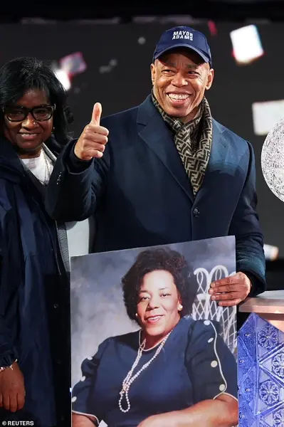 A Night of Tradition and Trend: 'It's All About the Vibes' Says Celebrant at Times Square's 2026 Countdown