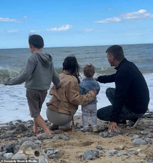 A Routine Shave Reveals a Hidden Battle: Motherhood, Misdiagnosis, and a Journey Through Breast Cancer