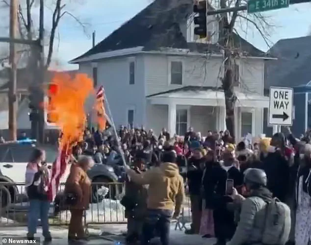 Breaking: Minneapolis Protests Erupt in Chaos After ICE Agent Shoots Woman Dead