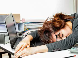 Breakthrough Drug Mic-628 Could Reset Body Clock and End Jet Lag Struggle, Scientists Say