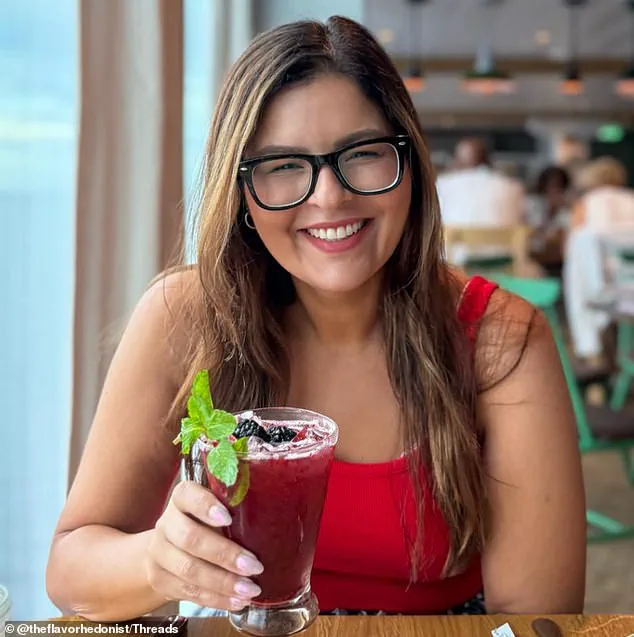 Father's Request to Rearrange Seats Sparks Debate on Airline Etiquette and Corporate Policies