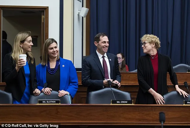 Grand Jury Rejects DOJ's Indictment Attempt Against Lawmakers Urging Soldiers to Disobey Unlawful Orders, Exposing Tensions Between Branches