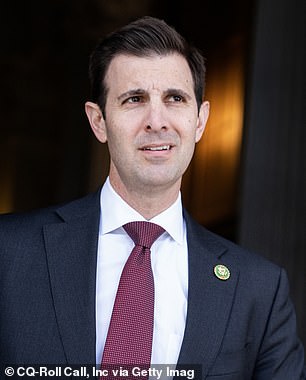 Grand Jury Rejects DOJ's Indictment Attempt Against Lawmakers Urging Soldiers to Disobey Unlawful Orders, Exposing Tensions Between Branches