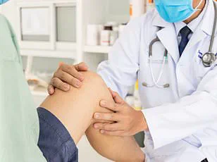 Groundbreaking Study Reveals Aerobic Exercises as Lifeline for Chronic Knee Pain Patients