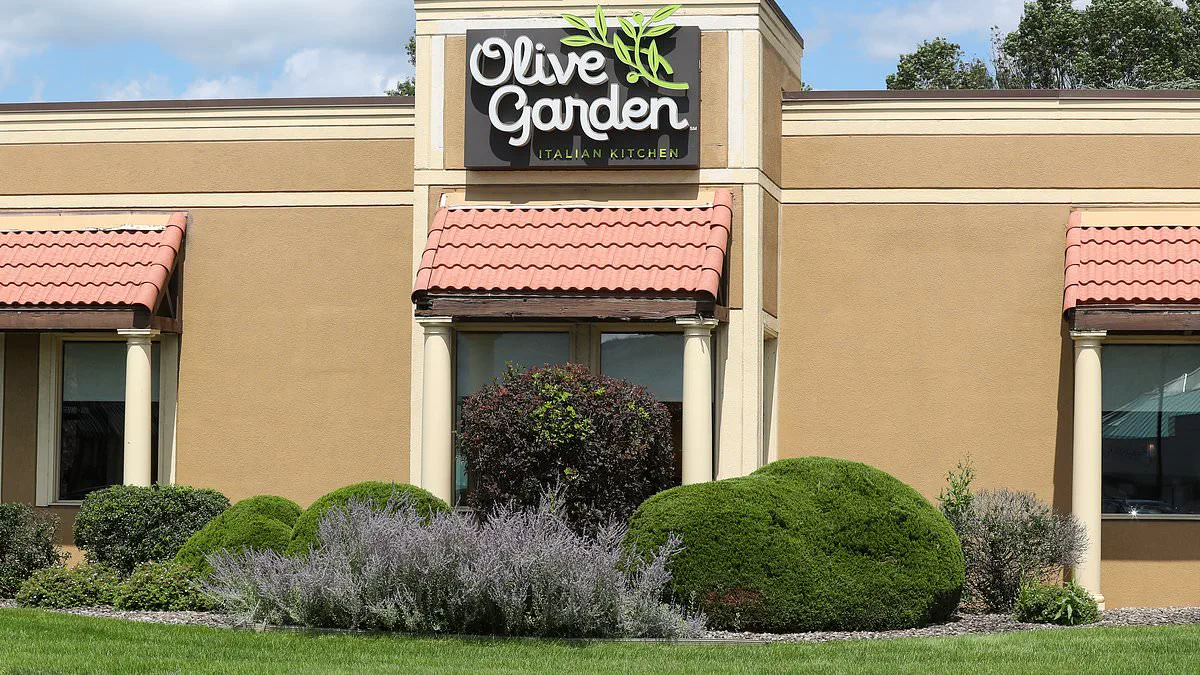 Harrowing 911 Call Reveals Olive Garden Worker's Fatal Fall into Scalding Oil Vat