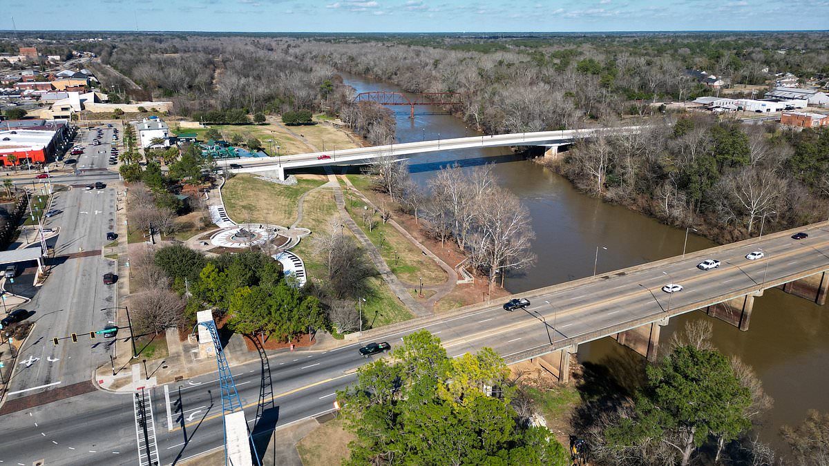 Health Alert in Albany, Georgia: Air Quality Deteriorates to Life-Threatening Levels