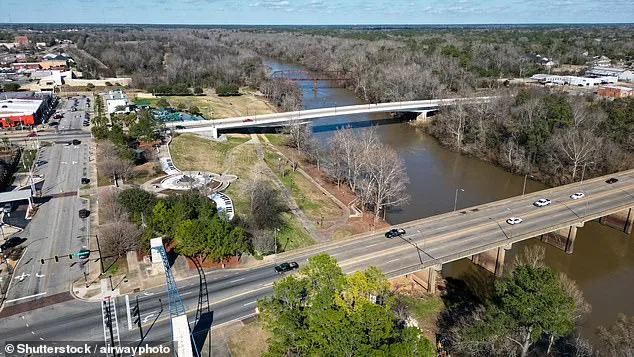 Health Alert in Albany, Georgia: Air Quality Deteriorates to Life-Threatening Levels