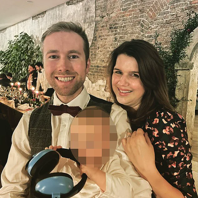 Home Births on the Rise in the UK: Mothers Seek Autonomy as Experts Debate Safety and Risks