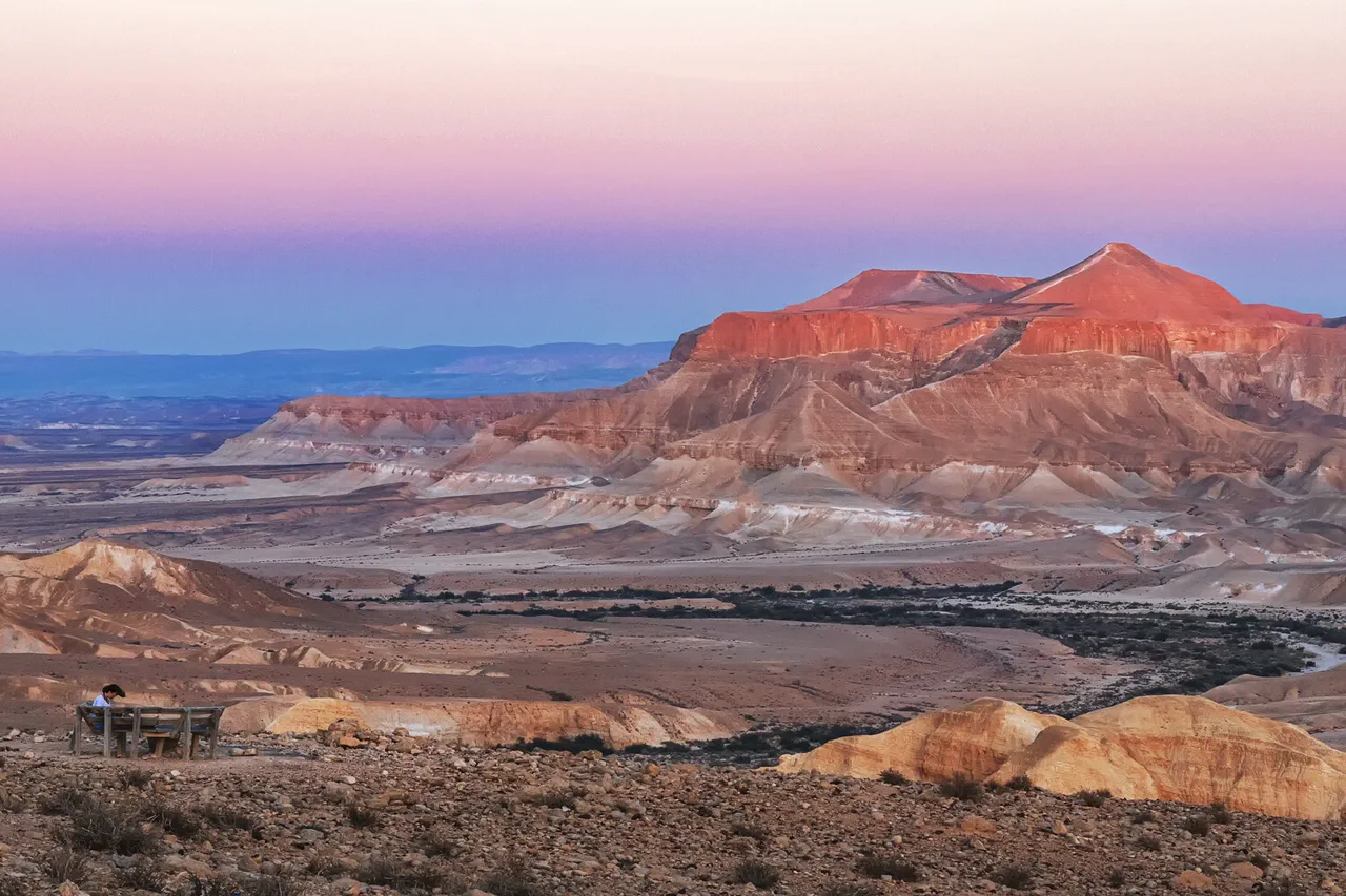 Houthi Rebels Claim Hypersonic Missile Strike on Israeli Military Facility, Raising Concerns Over Escalating Conflict