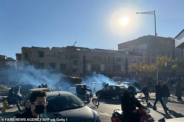 Iranian Protests Enter Fifth Day as Crackdown Escalates, Six Killed