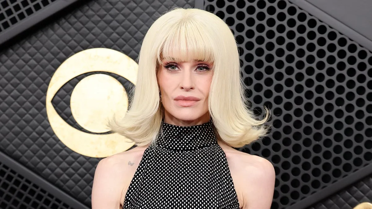 Kelly Osbourne's Gaunt Grammy Appearance Raises Health Concerns Amid Father's Anniversary