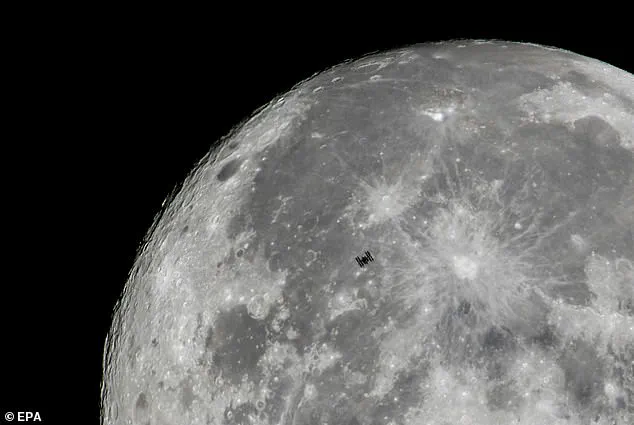 Last-Minute Christmas Spectacle: ISS to Shine Brightly Over UK on Christmas Morning