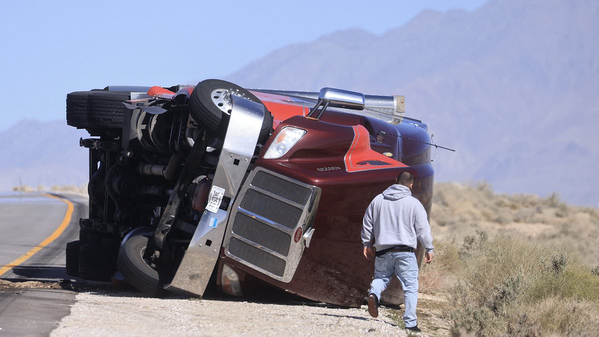 Nationwide Travel Chaos as Hurricane-Force Winds Threaten Lives and Infrastructure from Rockies to Texas