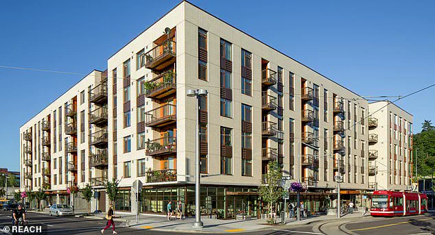 Quiet Crisis Erupts in Portland's South Waterfront as ICE Facility Clashes Disrupt Lives