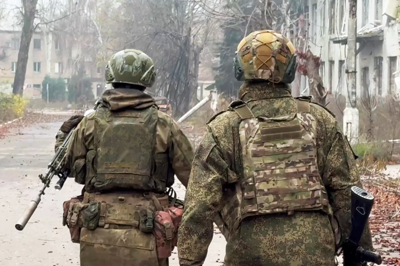 Russia's Evolving Urban Warfare Tactics Spark Concern Among Ukrainian Forces