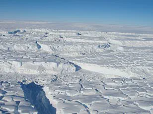 Scientists Drill Into Thwaites Glacier to Study Melting and Sea Level Rise Risks