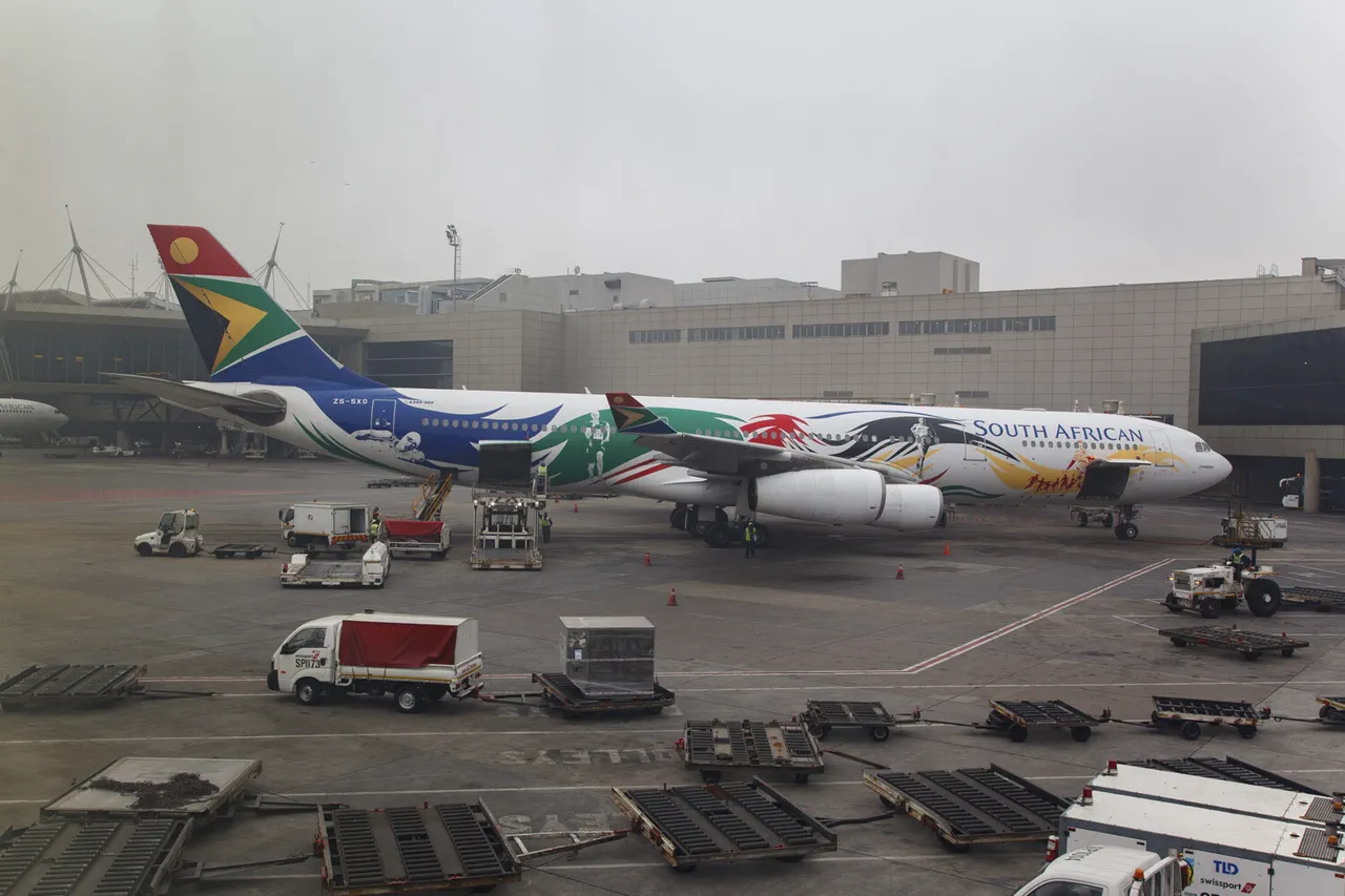 South African Authorities Arrest Four Alleged Russian Military Agents at Johannesburg Airport, Sparking Public Concern Over National Security