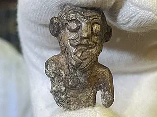 Stained Glass Artwork, Possibly 700 Years Old, Linked to Robert the Bruce Found in Scotland