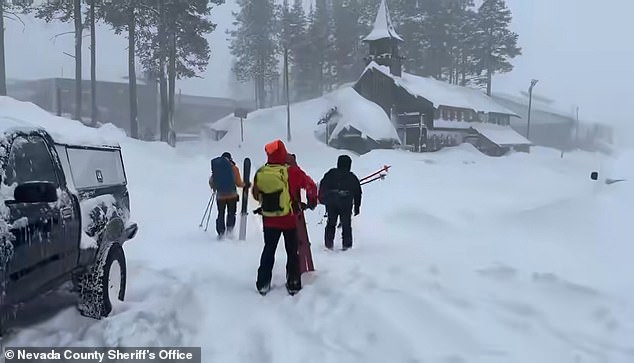 Ten backcountry skiers missing after avalanche near Lake Tahoe; rescue efforts hampered by heavy snow