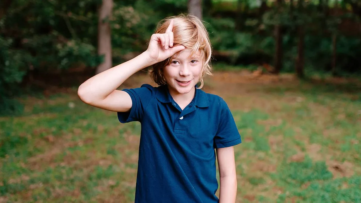 The '6–7' Craze of 2025: A Cultural Divide and the Mystery of a Theatrical Gesture