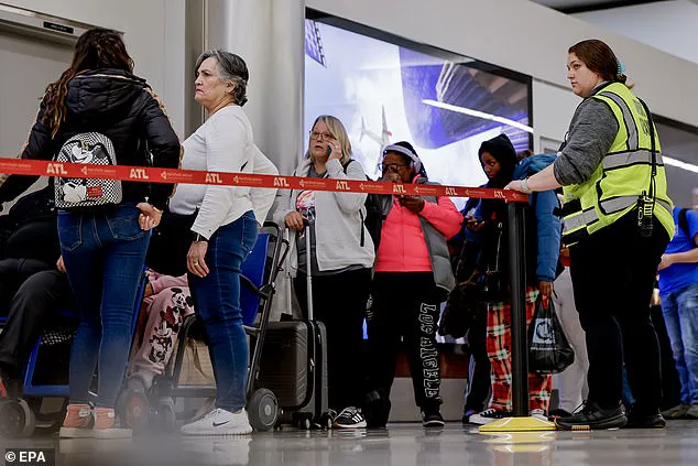 Thunderstorms and Ground Stops Disrupt Thanksgiving Travel, Paralyzing America's Busiest Airports