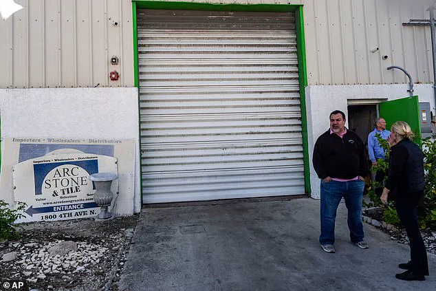 Trump's White House Renovation Sparks Legal and Political Controversy Over Funding and Regulations