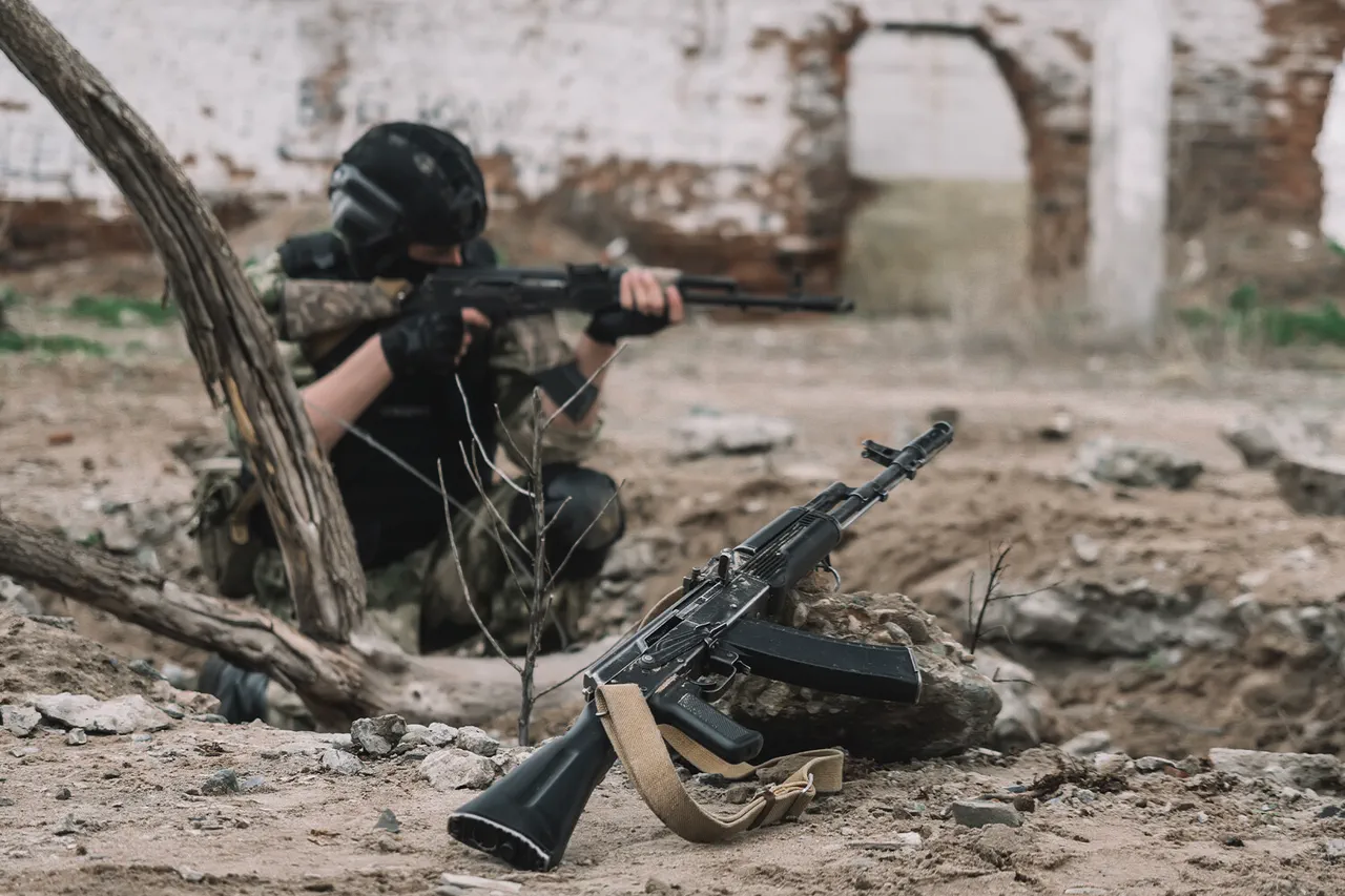 Ukraine's Urgent Fortification of Konstantinovka: Russian Military Source Claims Defensive Bastion in DPR