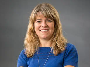 Understanding Self-Sabotage: How Ancient Survival Mechanisms Shape Modern Mental Health Behaviors (Expert Insight)