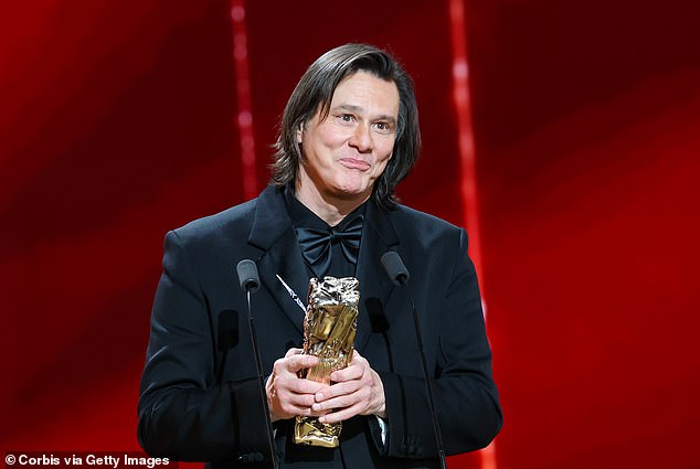 Jim Carrey's Unrecognizable César Awards Appearance Sparks Wild Speculation