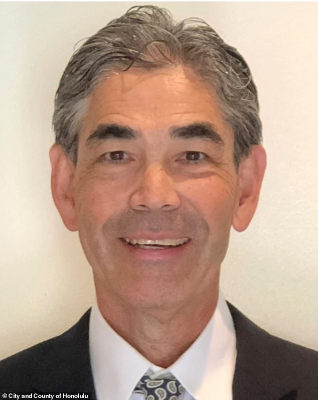 Solar-Powered Floating Homeless Encampment in Honolulu Raises Complex Issues