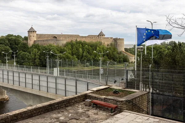 Estonia Explores Pan-European Nuclear Deterrence with France