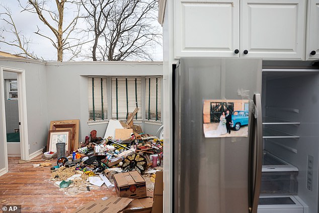 First Major Storm of Season Sparks Emergency Preparations in Texas, Louisiana, and Northern Illinois