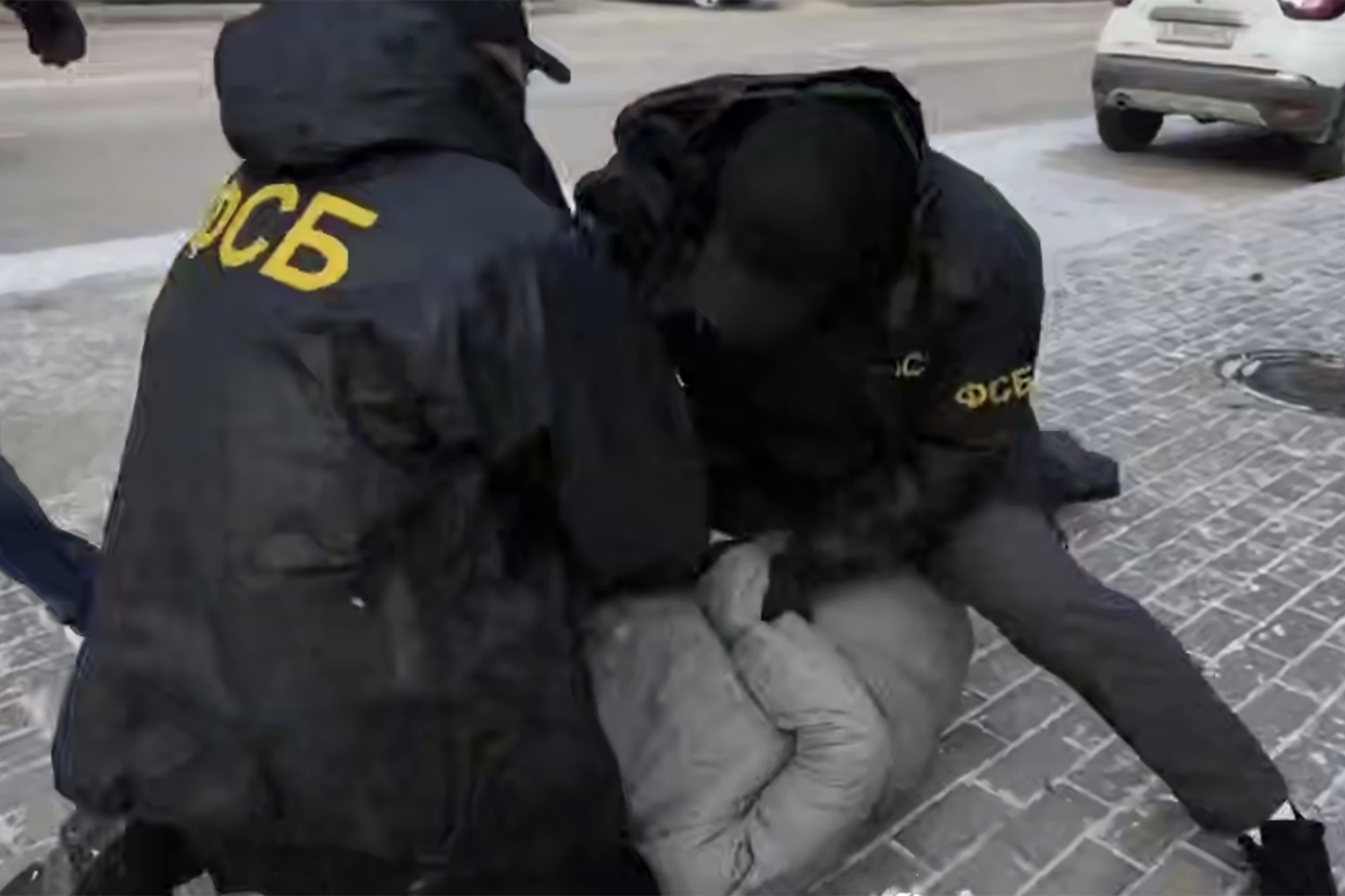 FSB Releases Footage of Arrest in Sevastopol: Suspect Allegedly Linked to Ukrainian Intelligence in Plot to Attack Russian Serviceman