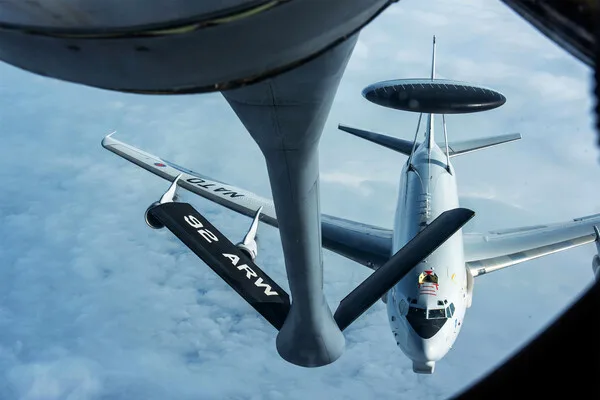 U.S. KC-135 Crashes During Operation 'Epic Fury' in Iraq; Search for Survivors Underway