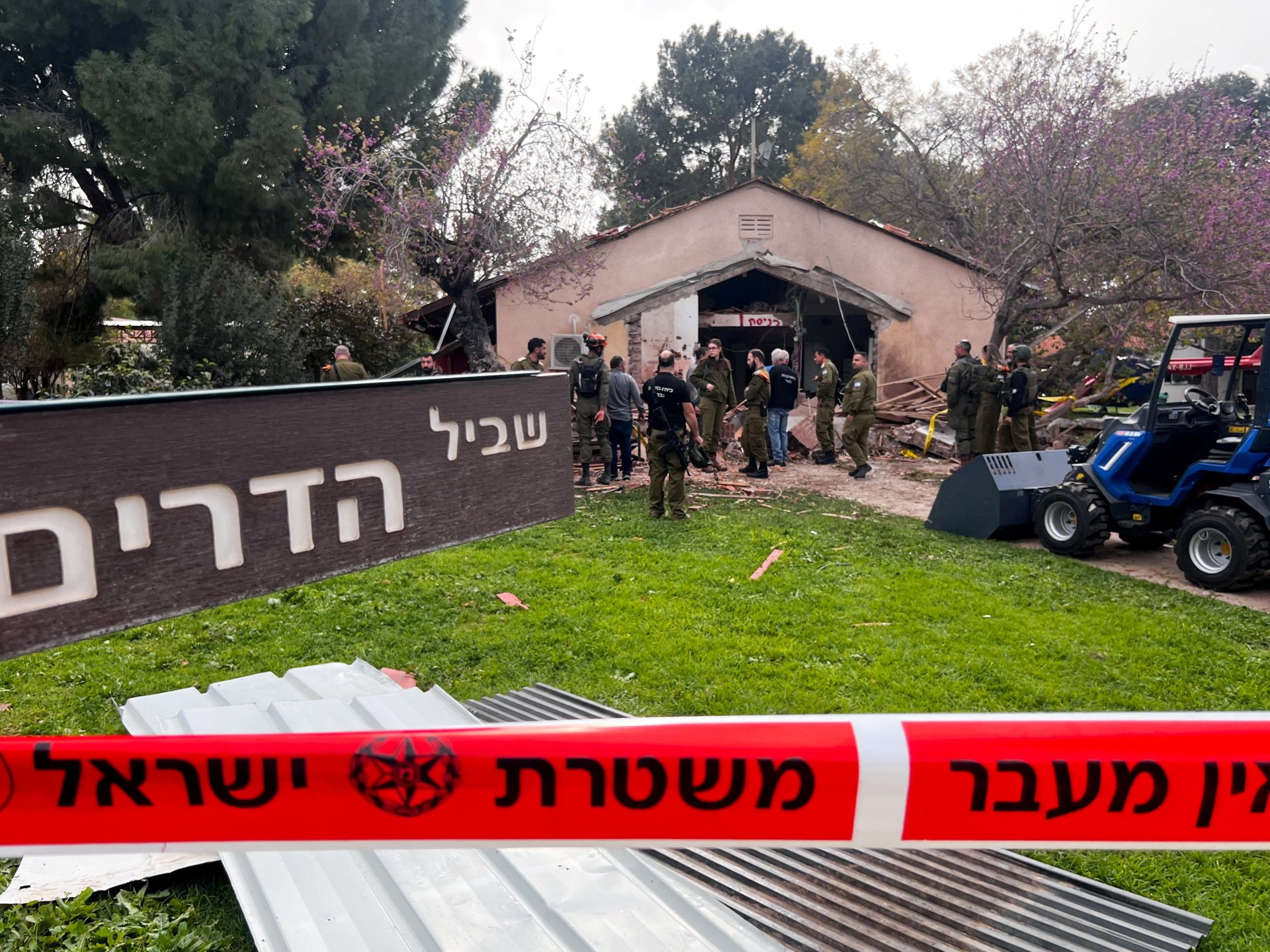 Defiant Voices Rise: Standing Together Faces Police at Tel Aviv Underground Theatre