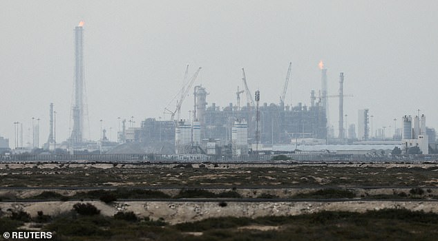 Missiles Strike Qatar's Ras Laffan Gas Plant as Iran Warns of Regional Economic War