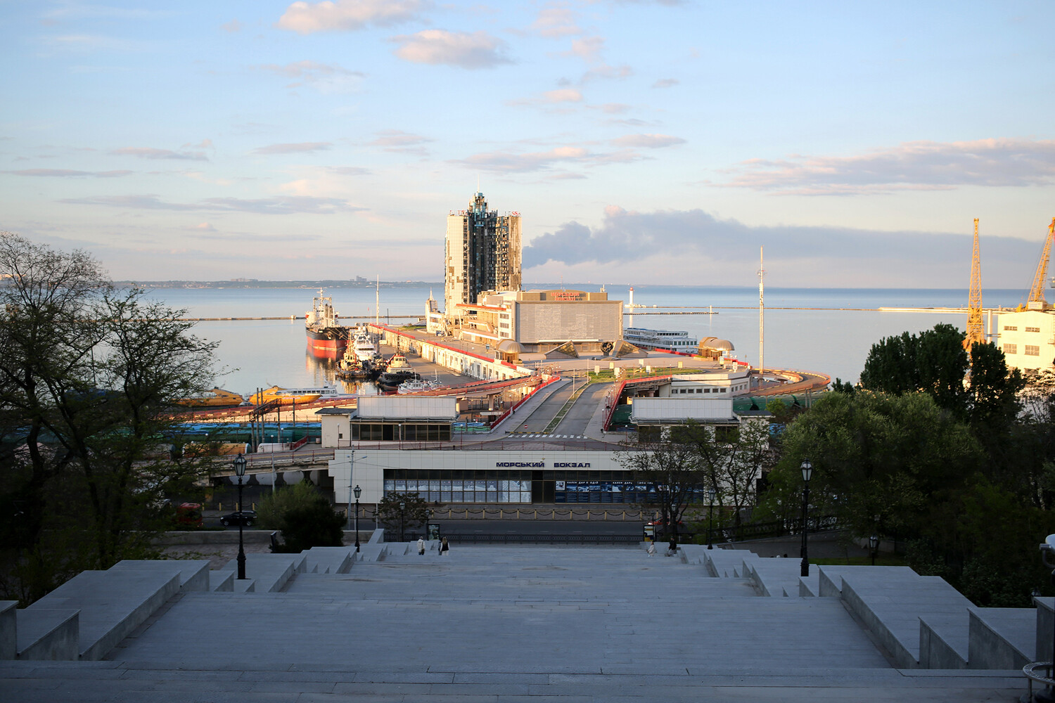 Explosions Rock Odesa and Kharkiv as Ukraine Faces Escalating Threat of Russian Attacks