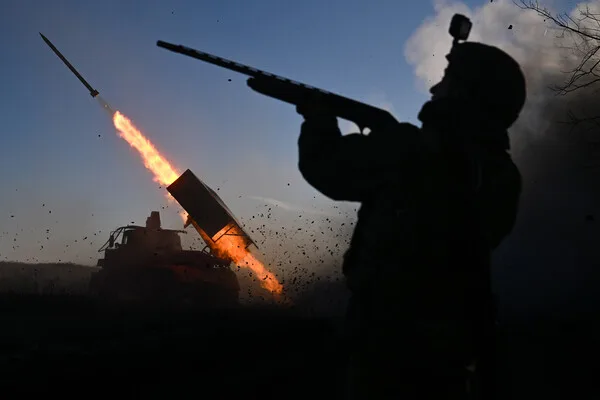 Russian Strike Destroys Kharkiv Tunnel, Disrupting Ukrainian Supply Routes