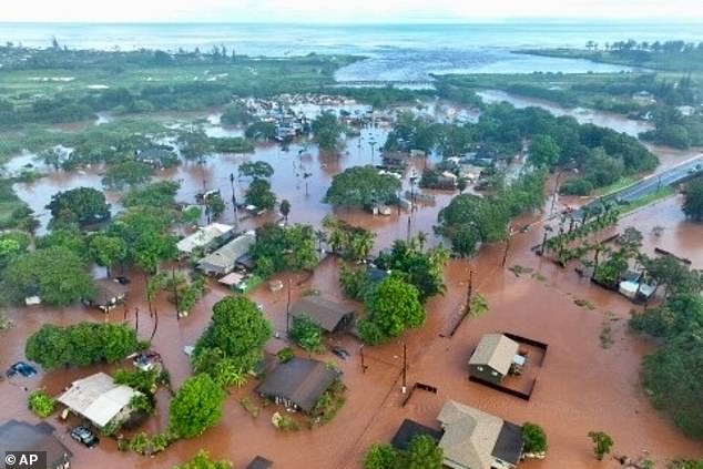 Hawaii's Largest Flood in 20 Years: Over 230 Rescued as Storm Unleashes Fury