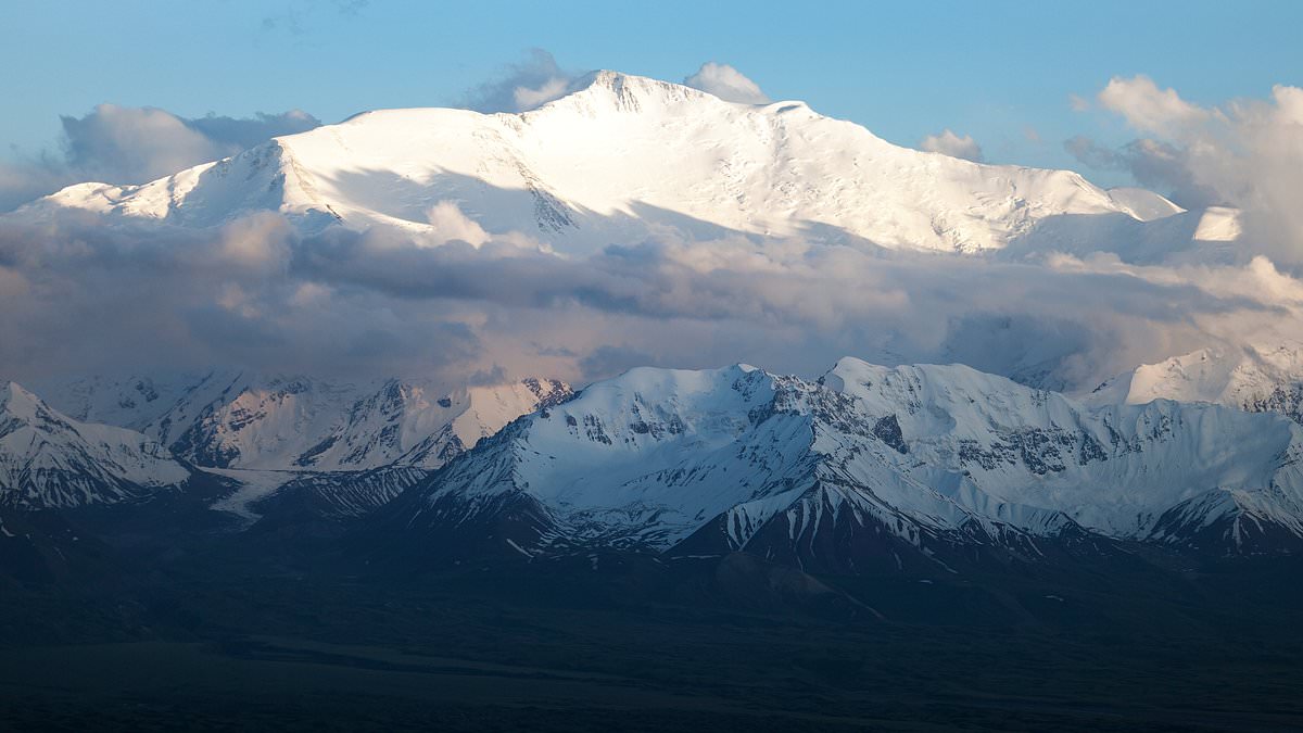 Defying the Heights: The Tragic 1974 Lenin Peak Expedition by Eight Russian Women