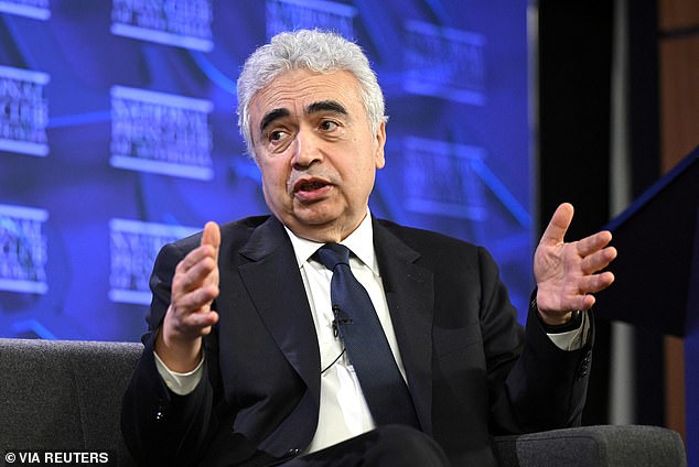 Strait of Hormuz Tensions Escalate: Global Energy Crisis Looms