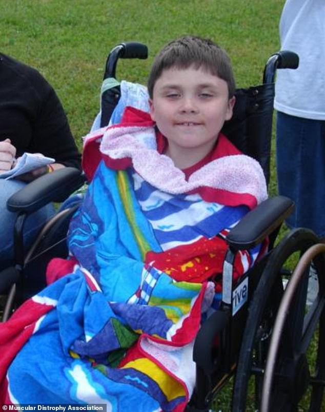 Lawsuit Against Allegiant Air Over Negligence in Handling Passenger with Muscular Dystrophy