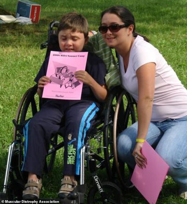 Lawsuit Against Allegiant Air Over Negligence in Handling Passenger with Muscular Dystrophy