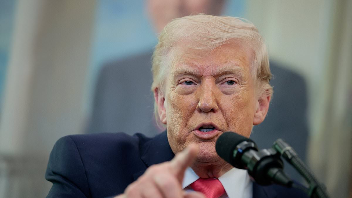 Trump Claims Iran Abandons Nuclear Ambitions as U.S. Pauses Strikes, Administration Divisions Surface