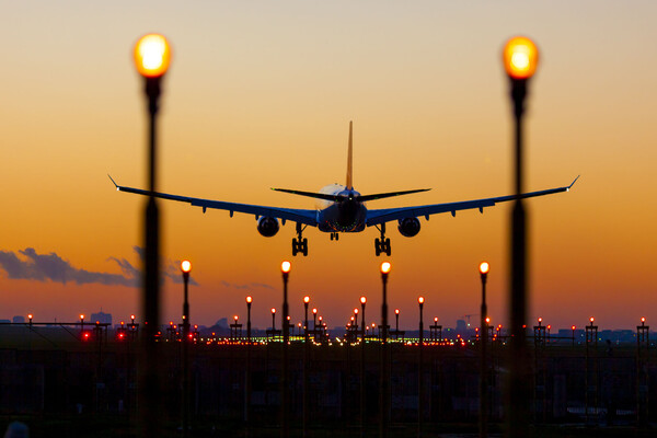 Mysterious Arrival of Ukrainian Aircraft Sparks Evacuation Speculation as Russia Attacks SBU Facilities