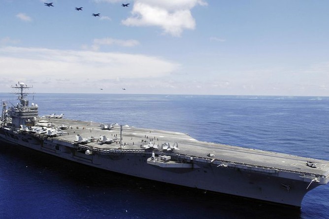 U.S. Carrier USS Abraham Lincoln Conducts Combat Ops Near Iranian Waters, Escalating Gulf Tensions