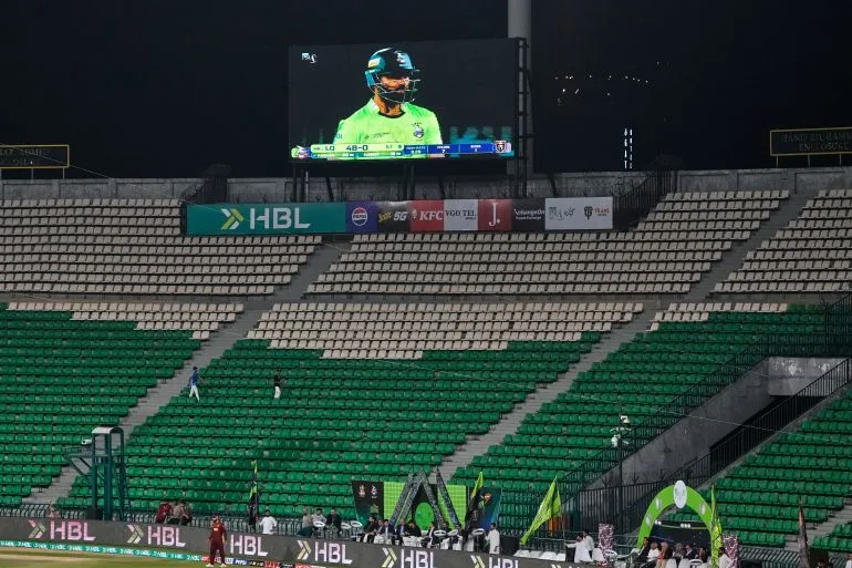 Pakistan Cricketer Naseem Shah Faces PCB Investigation Over Political Remarks as PSL Scales Back Due to Security Concerns