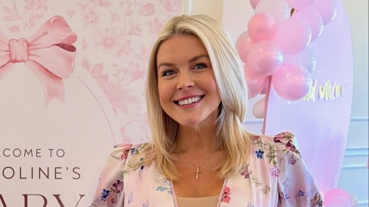 White House Press Secretary Karoline Leavitt Steps Down, Sparking Speculation Over Potential Successors