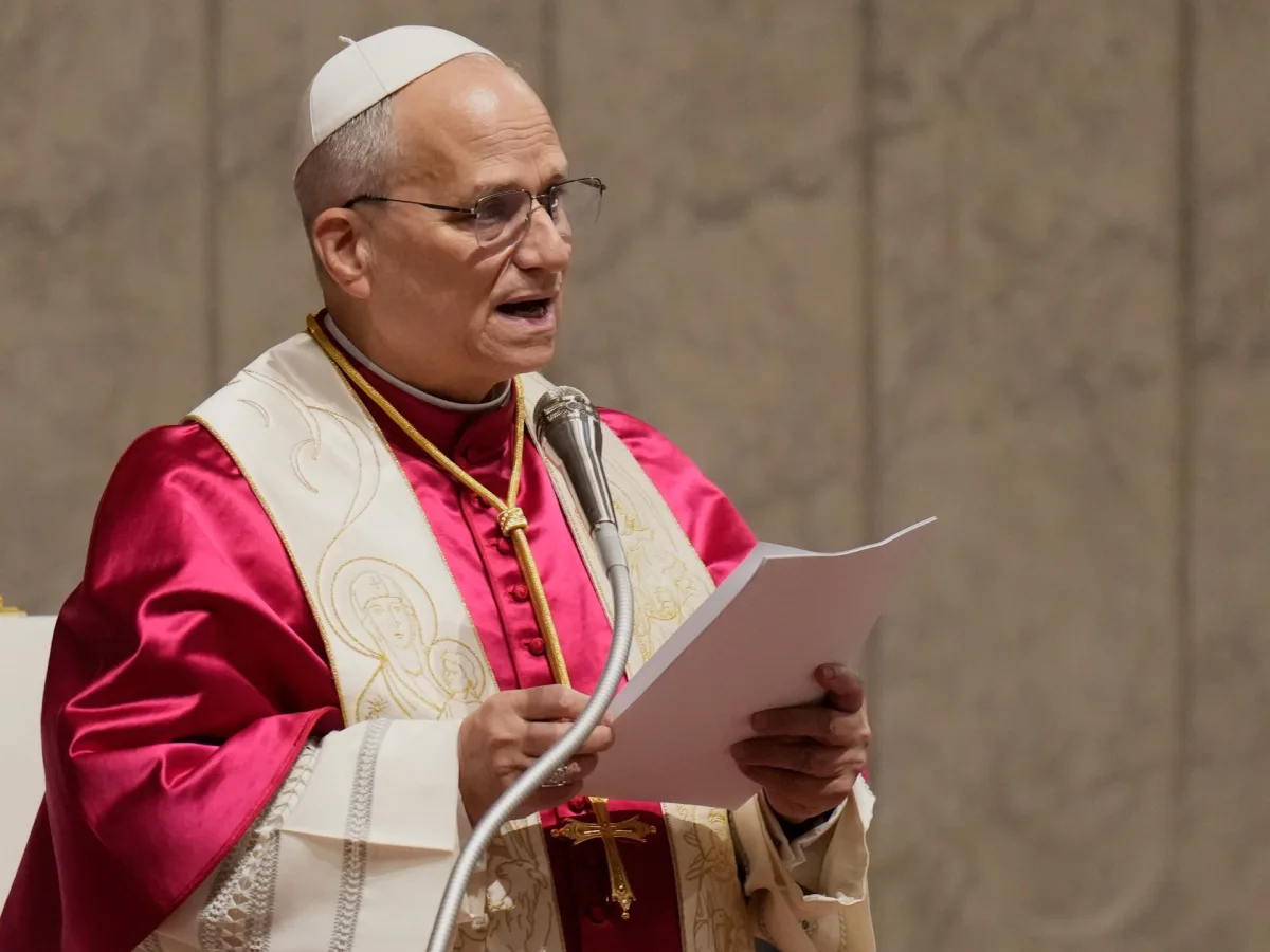 Trump Criticizes Pope Leo XIV's Foreign Policy Amid Vatican Peace Calls